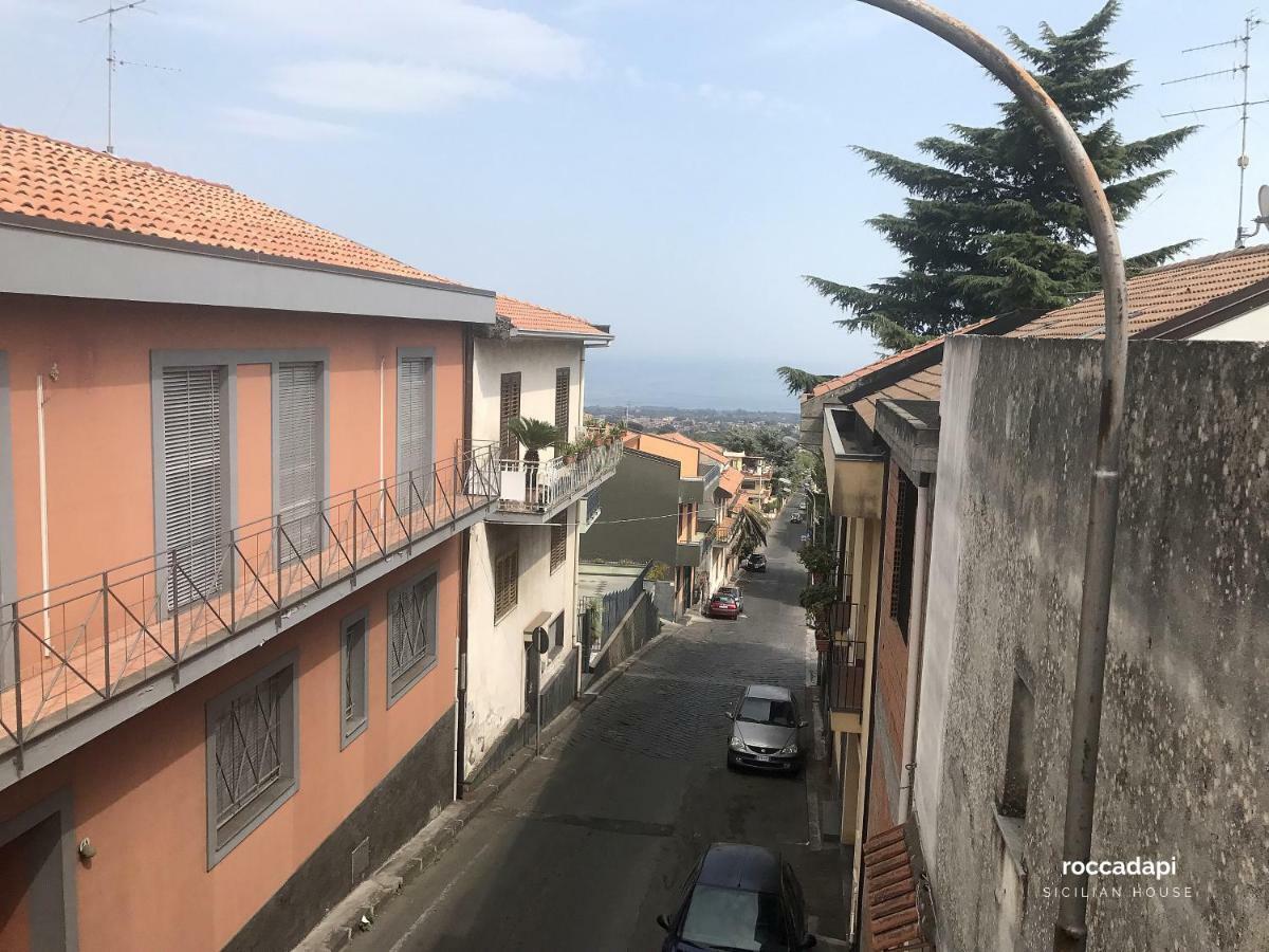 ザッフェラーナ・エトネーア Casa Rocca D'Apiヴィラ エクステリア 写真